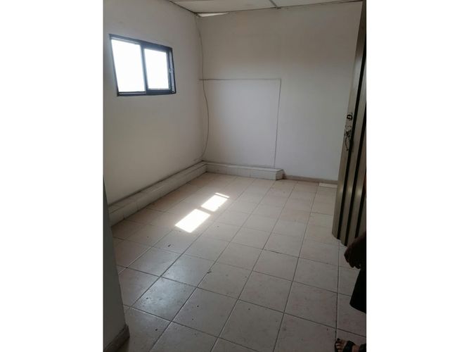 Casa de 18 alcobas en venta en Belalcazar, Cali, 766 m² · foto 2 de 10