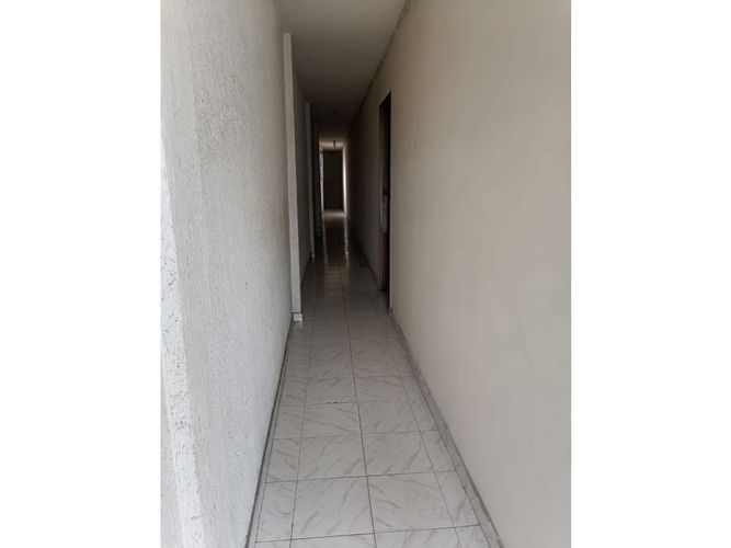 Casa de 18 alcobas en venta en Belalcazar, Cali, 766 m² · foto 7 de 10