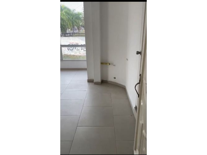 Edificio en venta en San Fernando Nuevo, Cali, 727 m² · foto 4 de 16