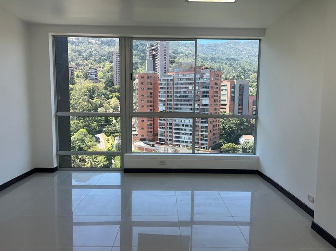 Oficina en arriendo en Los Naranjos, Medellín, 34 m² · foto 5 de 15