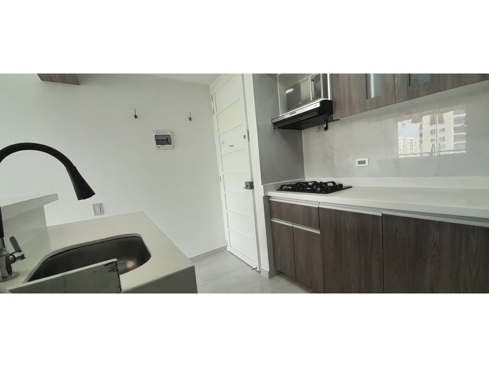 Apartamento en venta en Valle Del Lili, Cali · foto 4 de 17