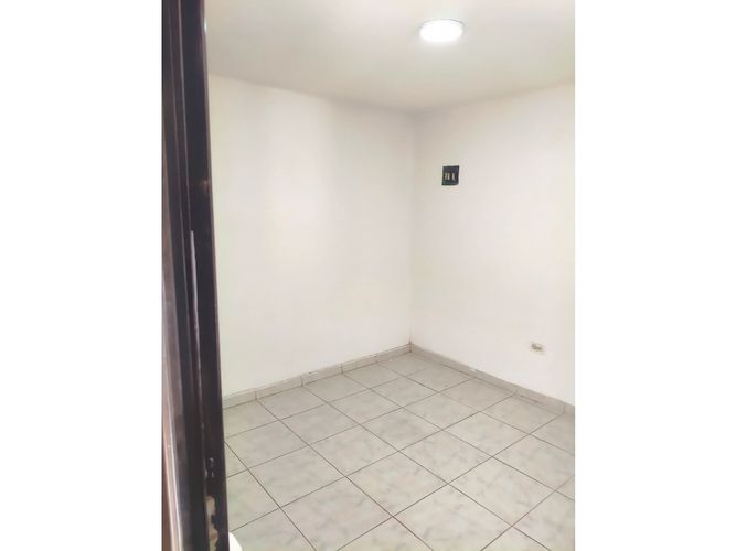 Apartamento de 4 alcobas en venta en El Lido, Cali, 210 m² · foto 8 de 24