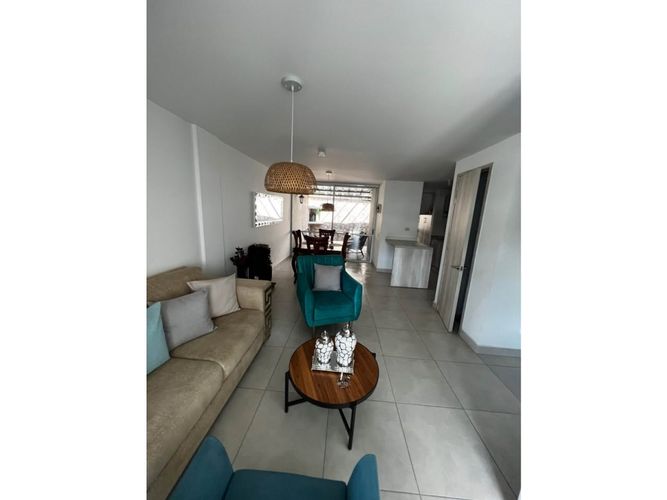 Casa de 3 alcobas en venta en Ciudad Country, Jamundí, 138 m² · foto 2 de 22