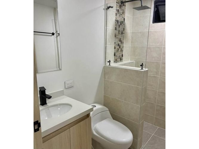 Apartamento de 2 alcobas en venta en Valle Del Lili, Cali, 86 m² · foto 8 de 10