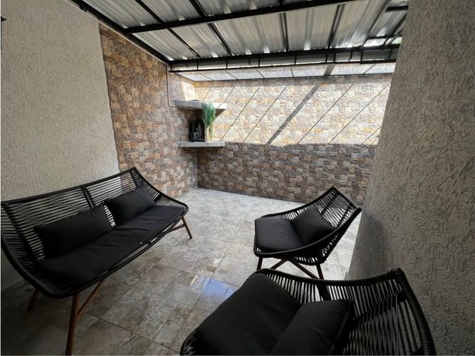 Casa de 3 alcobas en venta en Ciudad Country, Jamundí, 138 m² · foto 4 de 22
