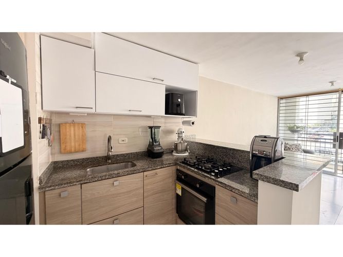 Apartamento de 3 alcobas en venta en Guabinas, Yumbo, 60 m² · foto 2 de 24