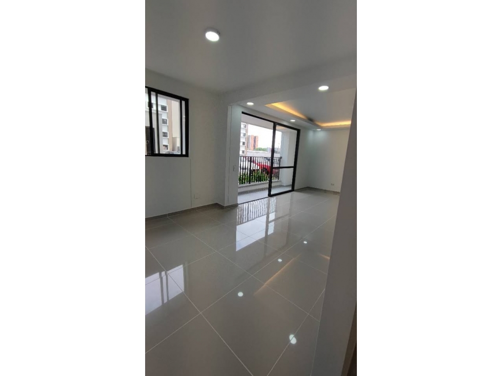 Apartamento en venta en Valle Del Lili, Cali · foto 3 de 7
