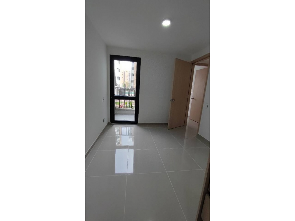 Apartamento en venta en Valle Del Lili, Cali · foto 4 de 7