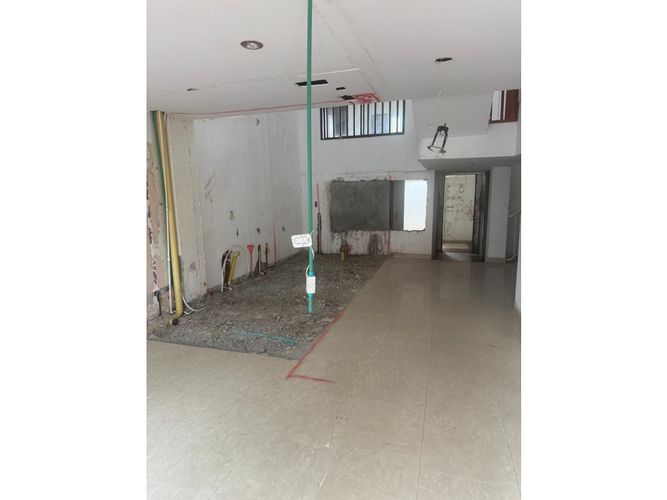 Casa de 8 alcobas en venta en Tequendama, Cali, 377 m² · foto 2 de 15