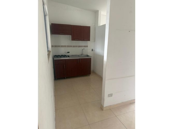Casa de 8 alcobas en venta en Tequendama, Cali, 377 m² · foto 7 de 15