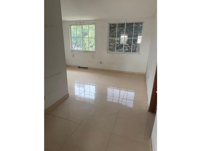 Casa de 8 alcobas en venta en Tequendama, Cali, 377 m² · foto 8 de 15
