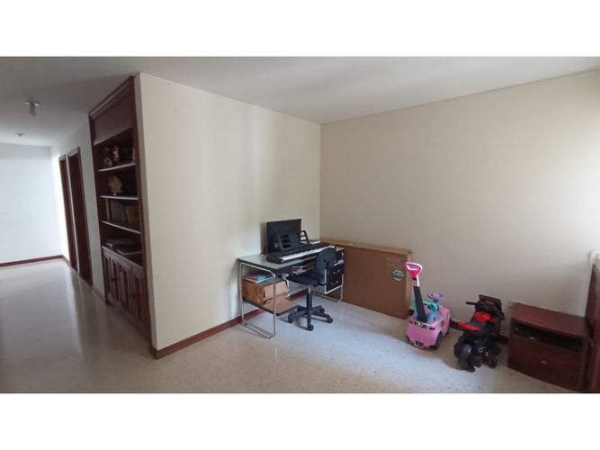 Apartamento de 4 alcobas en venta en Bellavista, Cali, 130 m² · foto 8 de 16