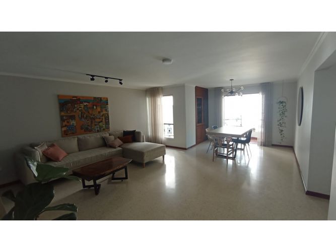 Apartamento de 4 alcobas en venta en Bellavista, Cali, 130 m² · foto 10 de 16