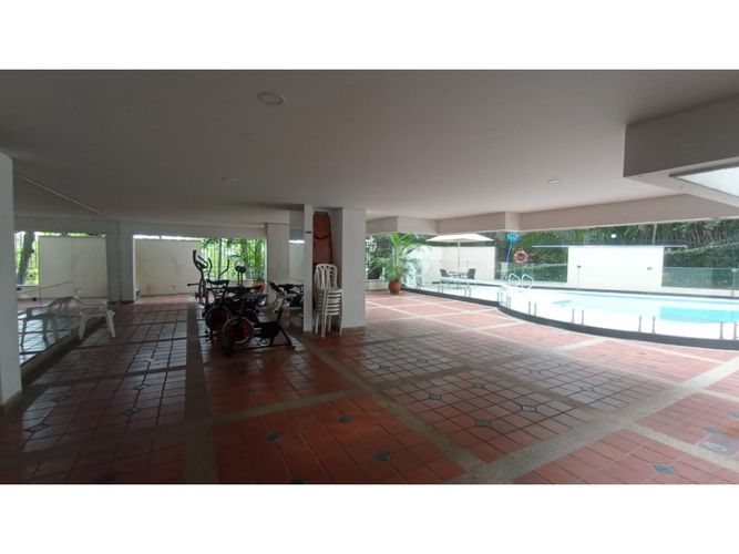 Apartamento de 4 alcobas en venta en Bellavista, Cali, 130 m² · foto 15 de 16