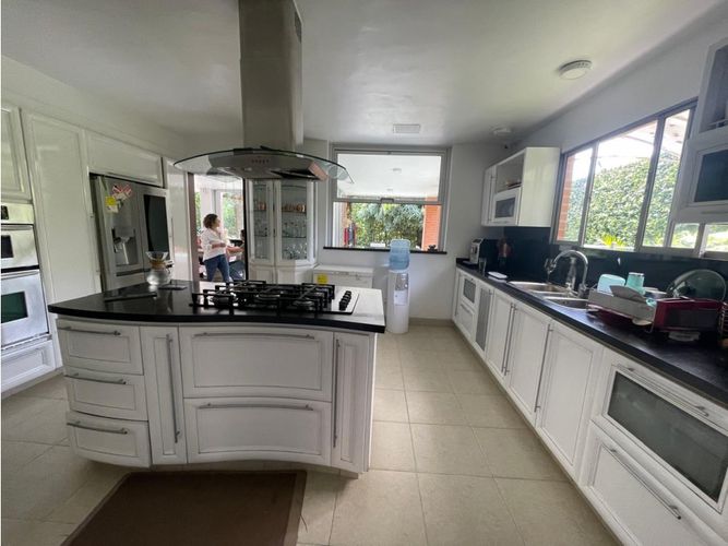 Casa de 6 alcobas en venta en Pance, Cali, 480 m² · foto 2 de 24