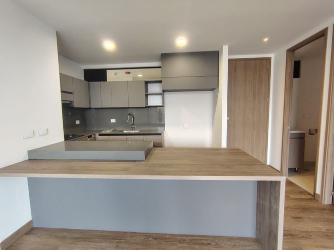 Apartamento de 2 alcobas en arriendo en El Poblado, Medellín, 95 m² · foto 6 de 18