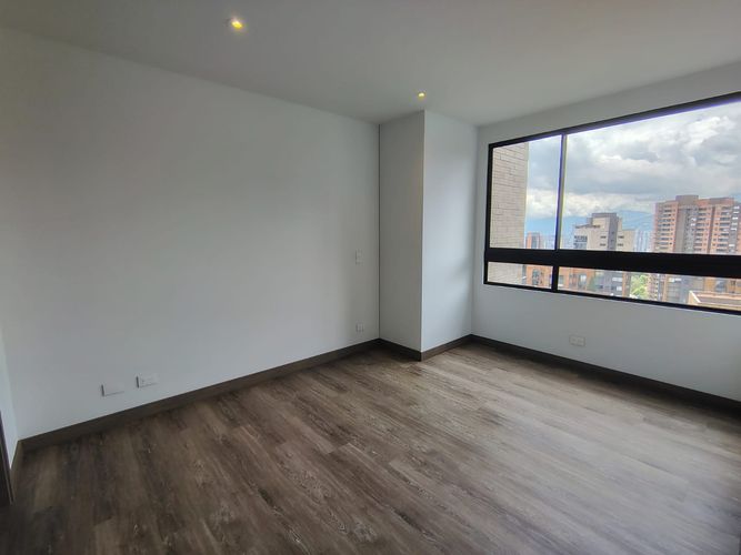 Apartamento de 2 alcobas en arriendo en El Poblado, Medellín, 95 m² · foto 13 de 18