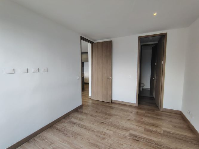 Apartamento de 2 alcobas en arriendo en El Poblado, Medellín, 95 m² · foto 10 de 18
