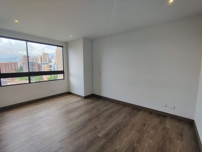 Apartamento de 2 alcobas en arriendo en El Poblado, Medellín, 95 m² · foto 11 de 18