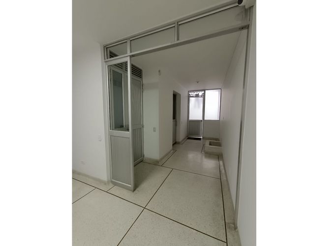 Local en venta en San Fernando Viejo, Cali, 250 m² · foto 11 de 13