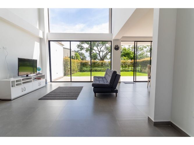 Casa de 4 alcobas en venta en Las Mercedes, Jamundí, 280 m² · foto 3 de 24