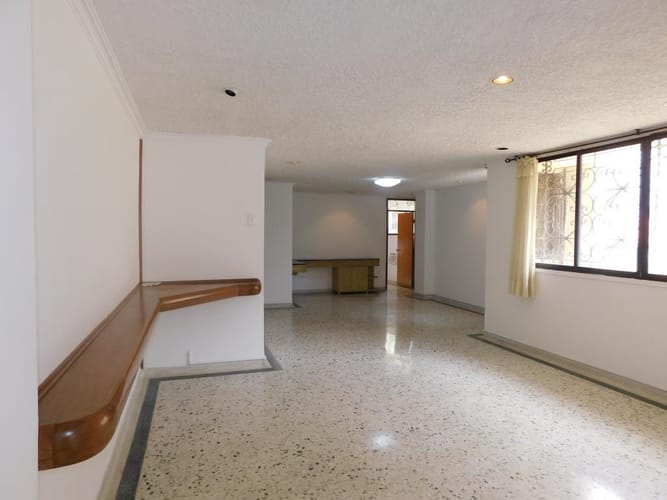 Apartamento de 3 alcobas en venta en Altos Del Prado, Barranquilla, 240 m² · foto 4 de 24