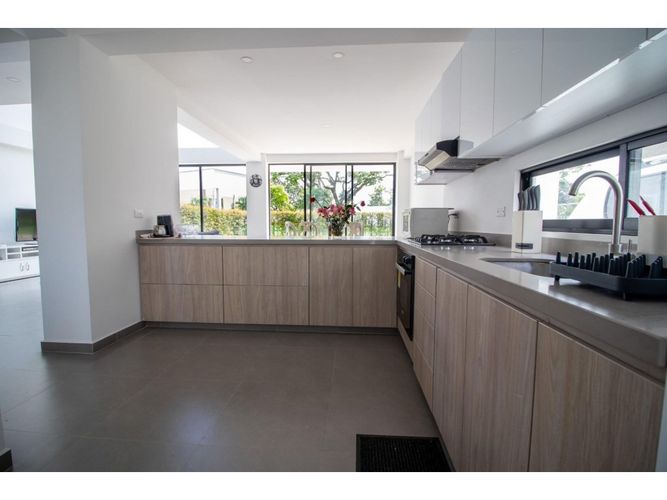 Casa de 4 alcobas en venta en Las Mercedes, Jamundí, 280 m² · foto 9 de 24