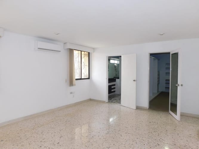 Apartamento de 3 alcobas en venta en Altos Del Prado, Barranquilla, 240 m² · foto 18 de 24