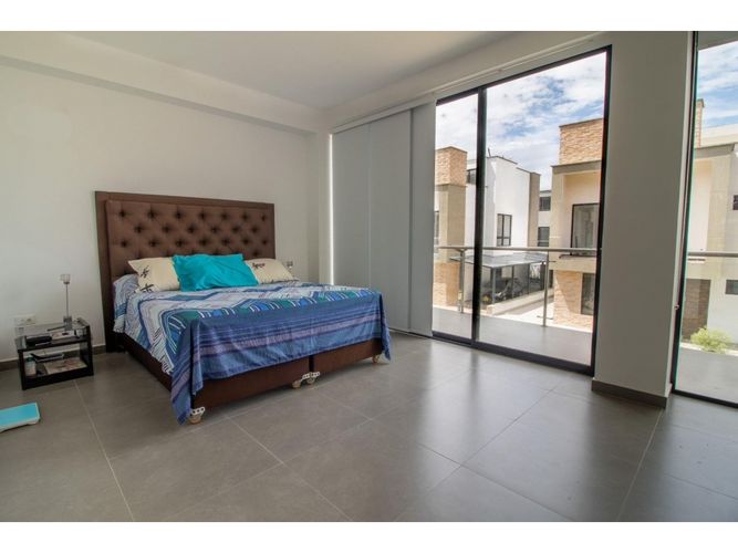 Casa de 4 alcobas en venta en Las Mercedes, Jamundí, 280 m² · foto 20 de 24