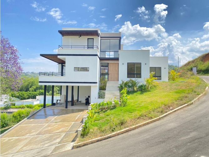 Casa de 4 alcobas en venta en Las Mercedes, Jamundí, 310 m² · foto 4 de 21