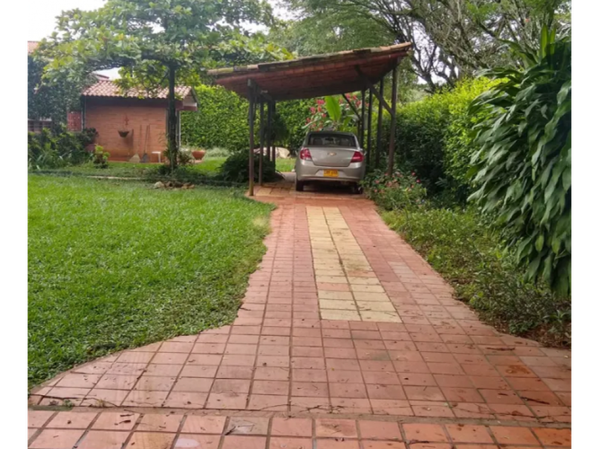 Casa de 4 alcobas en venta en Las Mercedes, Jamundí, 220 m² · foto 2 de 8