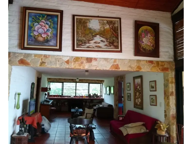 Casa de 4 alcobas en venta en Las Mercedes, Jamundí, 220 m² · foto 8 de 8
