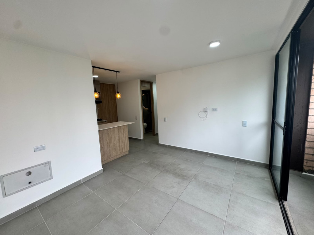Apartamento en arriendo en Centro, Rionegro · foto 3 de 11