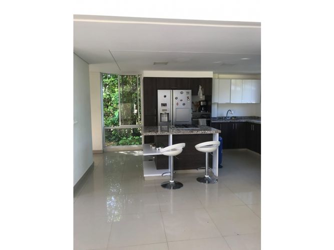 Casa de 4 alcobas en venta en Las Mercedes, Jamundí, 340 m² · foto 3 de 7