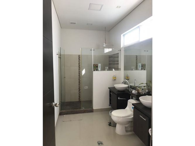 Casa de 4 alcobas en venta en Las Mercedes, Jamundí, 340 m² · foto 4 de 7