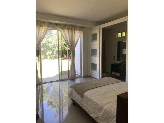 Casa de 4 alcobas en venta en Las Mercedes, Jamundí, 340 m² · foto 6 de 7