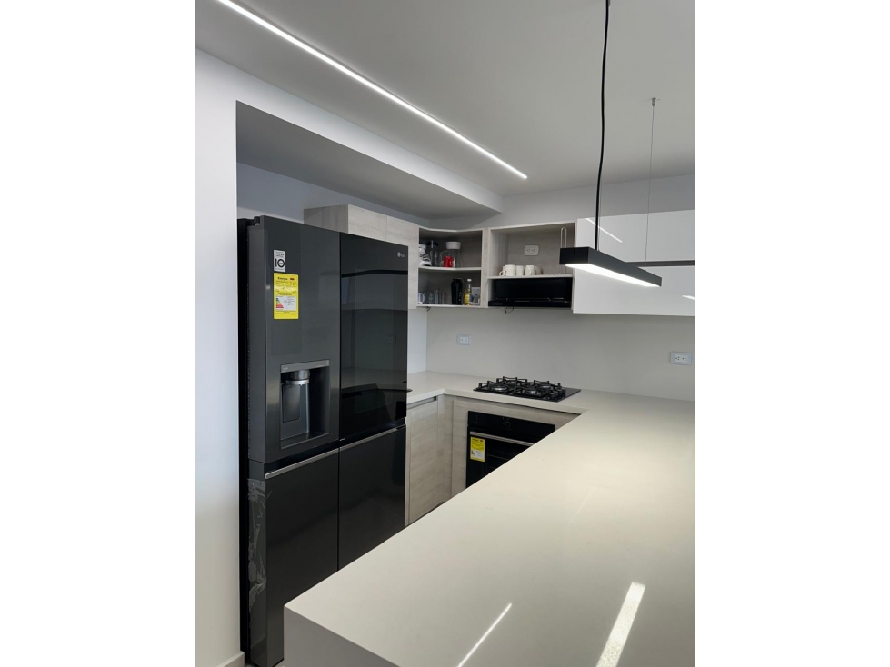 Apartamento en venta en Valle Del Lili, Cali · foto 4 de 15