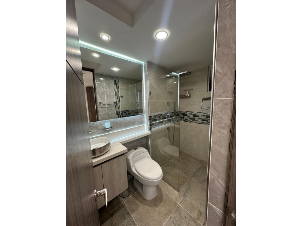 Apartamento en venta en Valle Del Lili, Cali · foto 8 de 15