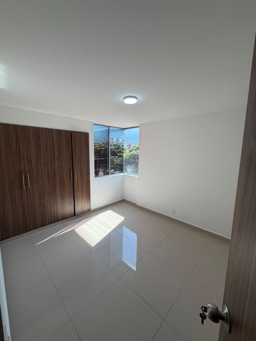 Apartamento de 3 alcobas en venta en Guayacanes, Floridablanca, 88 m² · foto 3 de 17