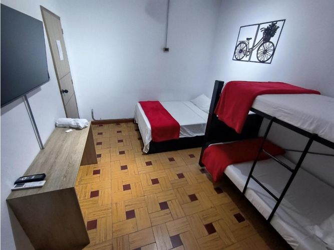 Casa de 7 alcobas en venta en San Antonio, Cali, 240 m² · foto 17 de 24