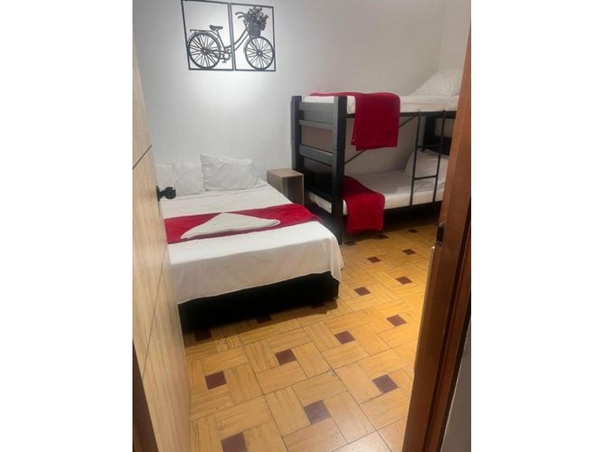 Casa de 7 alcobas en venta en San Antonio, Cali, 240 m² · foto 18 de 24