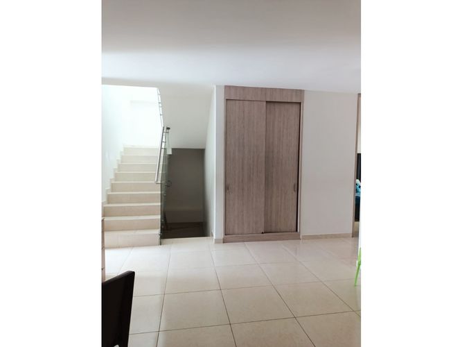 Casa de 4 alcobas en venta en Alfaguara, Jamundí, 296 m² · foto 10 de 24