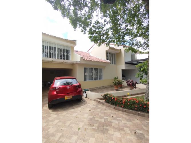 Casa de 6 alcobas en venta en El Limonar, Cali, 160 m² · foto 2 de 24