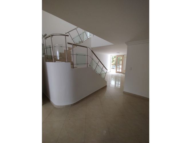 Casa de 6 alcobas en venta en El Limonar, Cali, 160 m² · foto 8 de 24