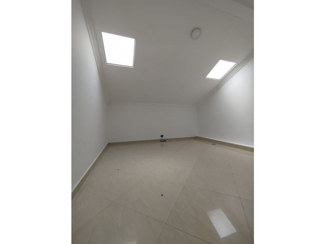 Casa de 6 alcobas en venta en El Limonar, Cali, 160 m² · foto 11 de 24