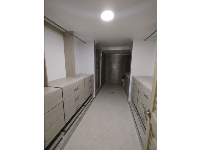 Casa de 6 alcobas en venta en El Limonar, Cali, 160 m² · foto 15 de 24