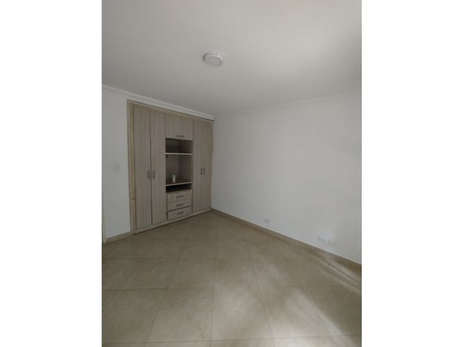 Casa de 6 alcobas en venta en El Limonar, Cali, 160 m² · foto 16 de 24