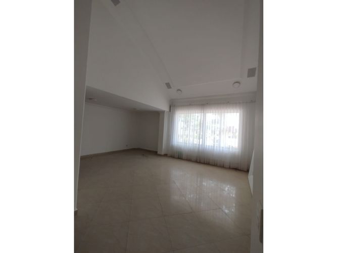 Casa de 6 alcobas en venta en El Limonar, Cali, 160 m² · foto 19 de 24