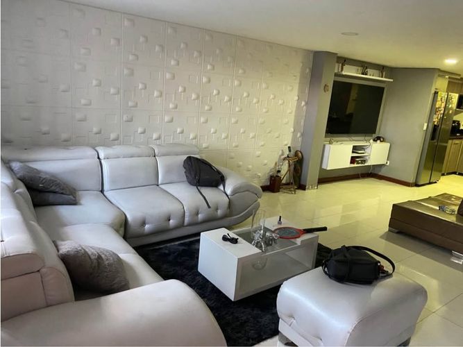 Casa de 5 alcobas en venta en Caney, Cali, 320 m² · foto 2 de 7