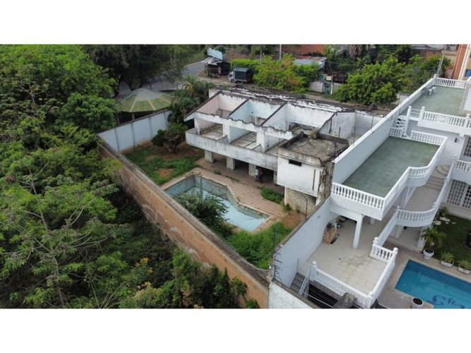 Casa en venta en Sector La Luisa Bella Suiza, Cali, 1100 m² · foto 6 de 7